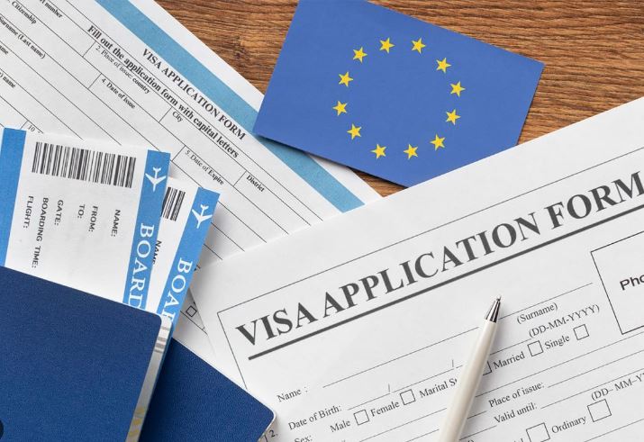 Chuẩn bị hồ sơ đầy đủ và chính xác để xin visa du lịch Mỹ